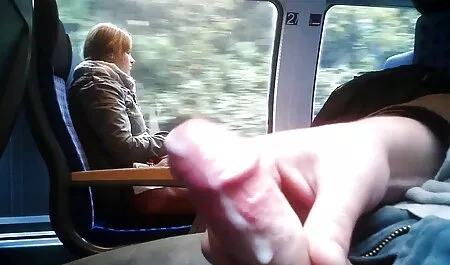 ブロンドはloutとの深い性交によって運び去られます 女性 向け エッチ 動画