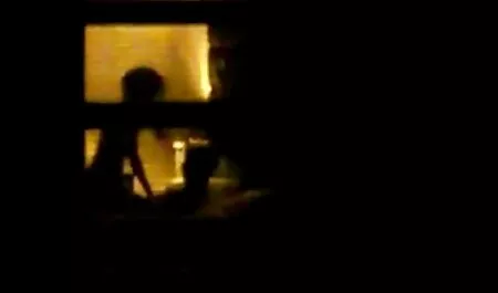 美しい体を持つ黒檀は、騎乗位の位置に大きなコックに乗ります 女性 用 アダルト 無 修正