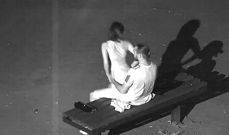 角質ブロンドは彼女のランジェリーを脱いで、彼女の猫を自慰行為について 女性 向け 無料 av 動画