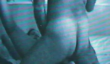 男は彼のガールフレンドをちらっと見て自然な牛乳の大きな火傷で喫煙、コックを持っています 女の子 用 無料 av