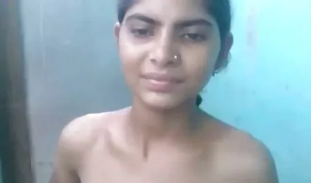 成熟したレズビアンのベッドにふける堕落した性を撫でる 女の子 の ため の エッチ 動画 無料
