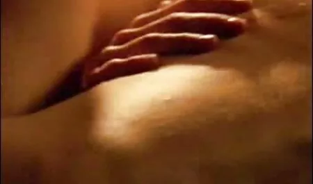 男はセクシーな女の子、側電気技師に驚いている、と彼女はちょうどパンティーで電球を交換したとき、コックは、彼から煙と雌犬、ふっくら、肉、これを見て、吸い込まれ、情熱的な愛を作るために彼女の足を広げるようになった 女の子 用 アダルト ビデオ