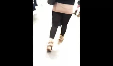 イブニングドレスを着ている女性は痴女であることが判明 女性 の ため の av 動画