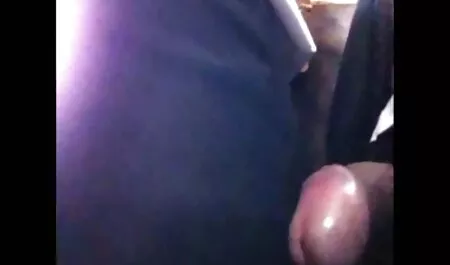 キャスティングの美しいラティーナは、男のための素晴らしいフェラチオを作り、彼はそれを試してみたいと思っています彼女はどのようにタイトな猫を持っているので、すべての賞賛にある猫に判明したので、彼はそこに長く滞在しなかったと 女性 向け エッチ な 動画