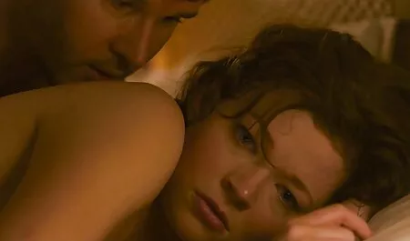 ホ成熟した女性に対する巨大な馬の黒の男根 女性 専用 セックス 動画