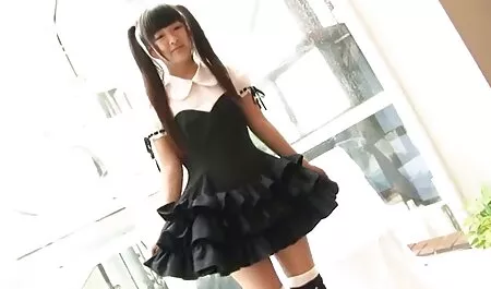曲線美の十代は、家の上のお母さんのおもちゃで猫を自慰行為します アダルト 大島 丈